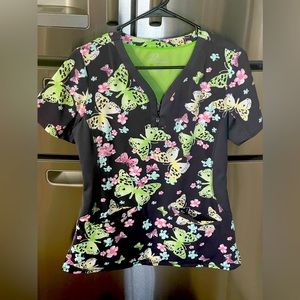 Scrub top healing hands size small